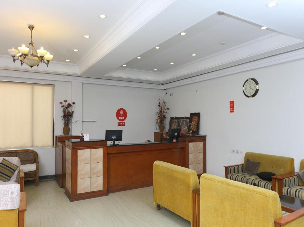 Oyo 1081 Hotel Sindhu International Tirupati Extérieur photo