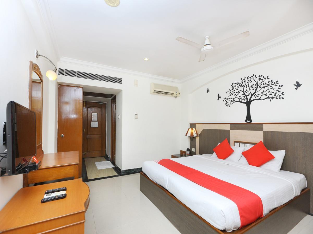 Oyo 1081 Hotel Sindhu International Tirupati Extérieur photo