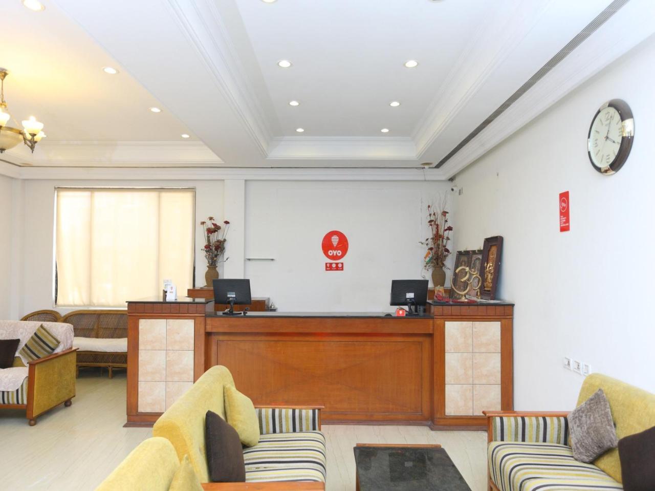 Oyo 1081 Hotel Sindhu International Tirupati Extérieur photo