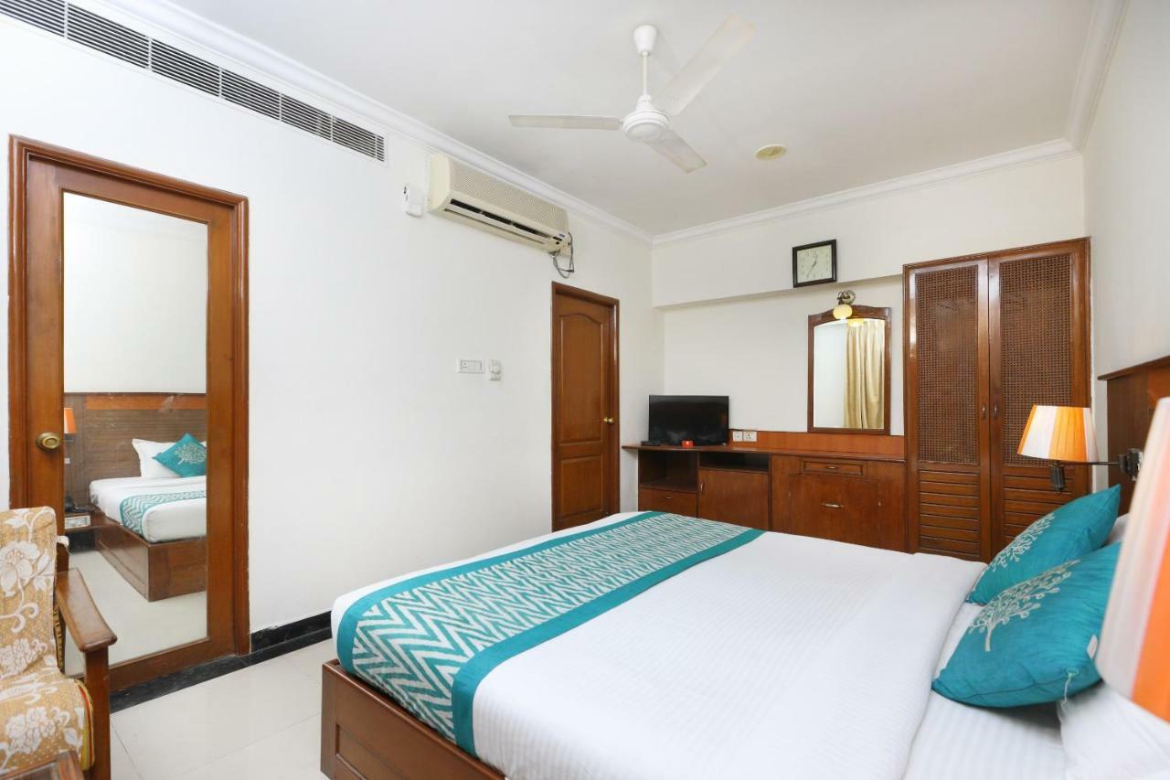 Oyo 1081 Hotel Sindhu International Tirupati Extérieur photo